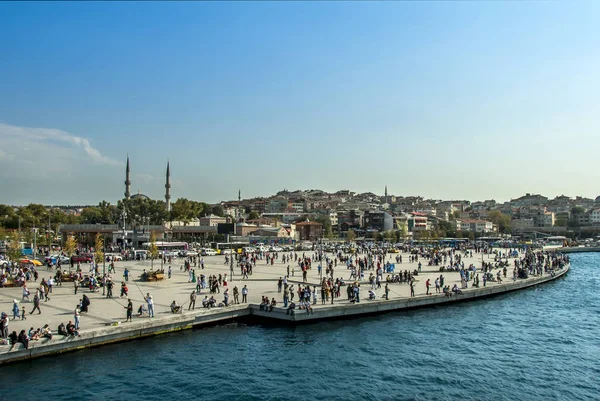 Стамбул, Турция, 23 августа 2018 года: Площадь Ускудар — стоковое фото