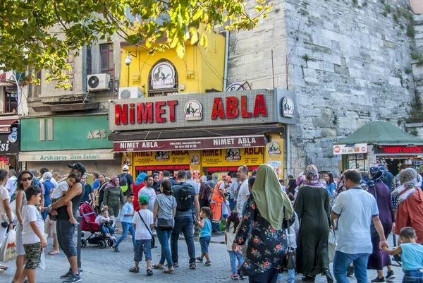 2018 年 8 月 23 日にトルコのイスタンブール: Nimet Abla 国民の宝くじ・ デ ・ — ストック写真