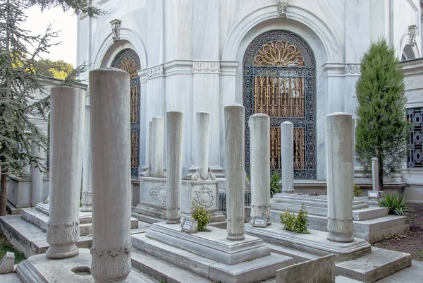 Istambul, Turquia, 23 de agosto de 2018: Túmulo do Sultão 2. Mahmut em Ce — Fotografia de Stock