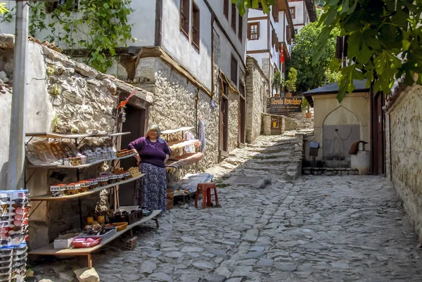 Karabük, Türkiye, 21 Mayıs 2013: Kaymakamlar Evi Sokağı'nda Safranbo — Stok fotoğraf