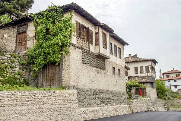 Karabuk, Turkey, 23 May 2013: Historic Mansions, City View of Sa — Stock Photo, Image