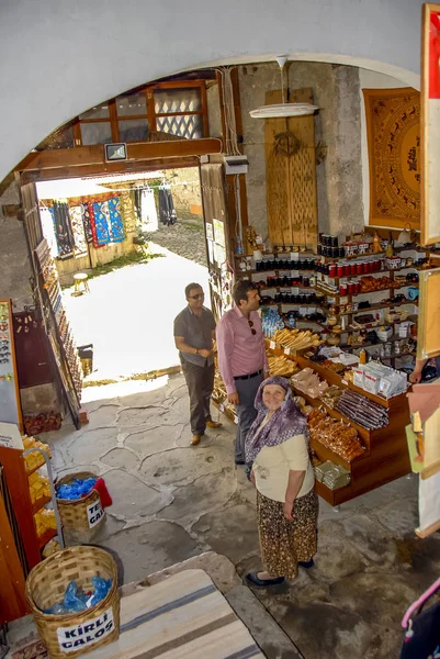 คาราบัก, ตุรกี, 22 พฤษภาคม 2013: ร้านของขวัญ, หมู่บ้าน Yoruk ของ Safran — ภาพถ่ายสต็อก