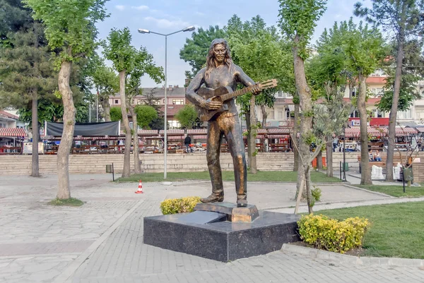 Bartın, Türkiye, 22 Mayıs 2013: Barış Akarsu, Amasra heykeli