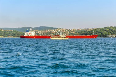 Istanbul, Türkiye, 02 Eylül 2017: boğaz, gemi, Üsküdar