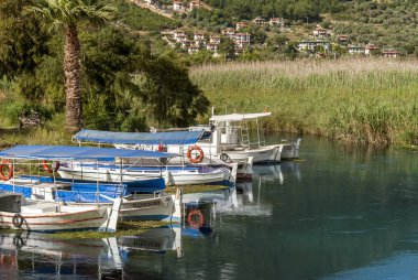 Muğla, Türkiye, 24 Mayıs 2012: Azmak akışı, Gökova Körfezi, A, tekneler