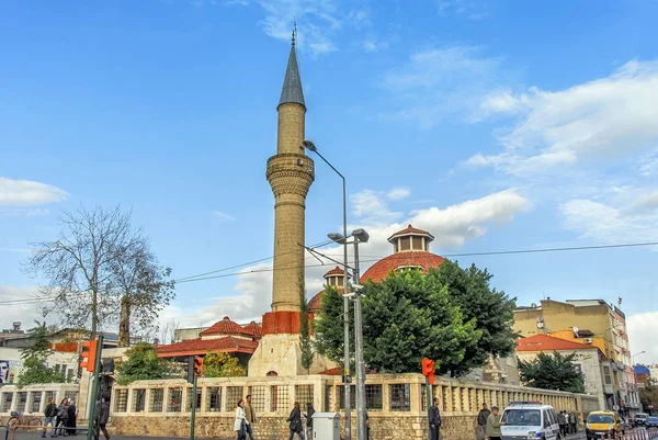 Antalya, Turquia, 16 de dezembro de 2010: Mesquita de Karakas — Fotografia de Stock