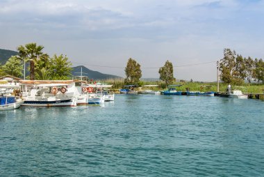 Muğla, Türkiye, 14 Mayıs 2012: Azmak akışı, Gökova Körfezi, A, tekneler