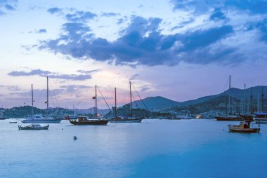 Bodrum, Türkiye, 27 Mayıs 2011: yelkenli Kumbahce Su üzerinde Cove