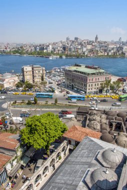 Istanbul, Türkiye, 25 Nisan 2006: Rüstem Paşa Camii, Eminönü bir