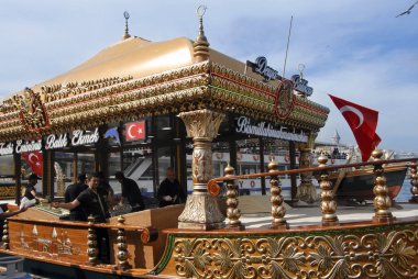 Istanbul, Türkiye, 3 Nisan 2014: Eminönü tarihi balık ekmek Salonu