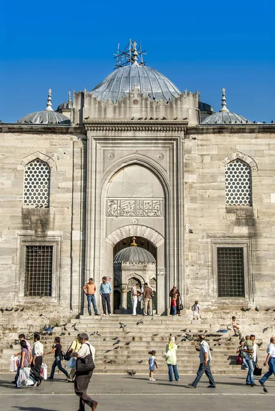 Istambul, Turquia, 11 de junho de 2007: Mesquita Yeni, Eminon — Fotografia de Stock