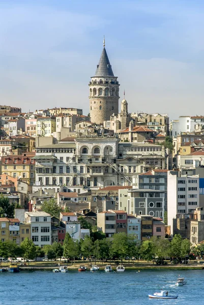 Istanbul, Turecko, 11 června 2007: Galata Tower, Karakoy — Stock fotografie