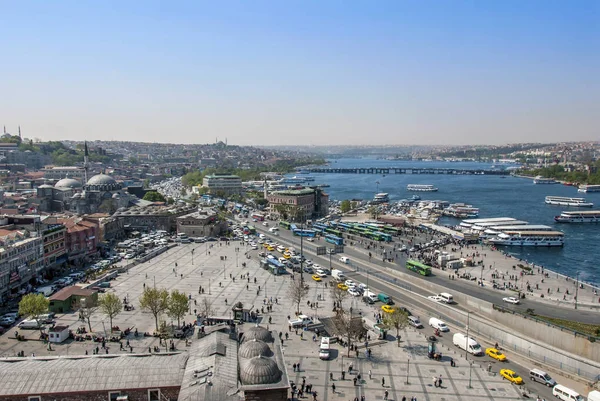 Istambul, Turquia, 25 de abril de 2006: Halic, Eminonu — Fotografia de Stock