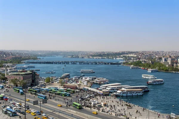 Istambul, Turquia, 25 de abril de 2006: Halic, Eminonu — Fotografia de Stock