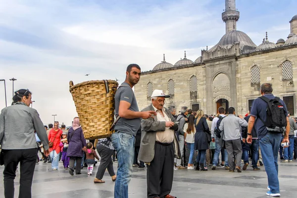 Istanbul, Türkiye, 3 Nisan 2014: Yeni Cami, Eminönü