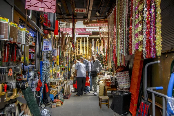 Istanbul, Turcja, 3 maja 2014: Hasircilar Bazaar, Eminonu — Zdjęcie stockowe