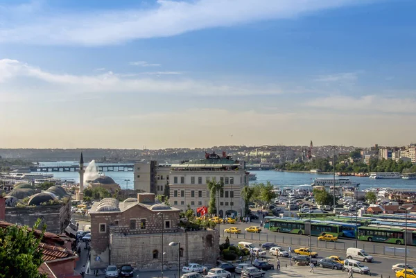 Istanbul, Turkiet, 11 juni 2007: Halic, Eminönü — Stockfoto