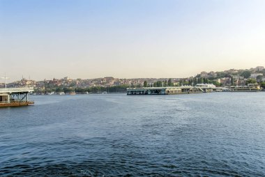 Istanbul, Türkiye, 17 Mayıs 2015: Galata Köprüsü, Haliç, Haliç