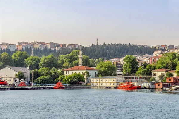 Istanbul, Turkey, 17 May 2015: Shipyard, Golden Horn, Halic, Eyu — Stock Photo, Image