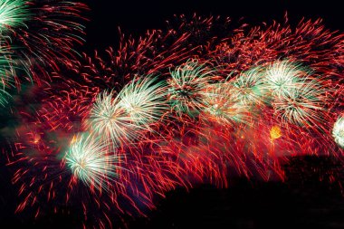Piroteknik Haritayı tatil onuruna. Scarlet yelken. Büyük piroteknik göstermek. Çarpıcı bir yangın Festivali. Kutlama. Çok renkli gökyüzü. Hem de çok alacalı güzel salutes.glittering, etherial, huşu