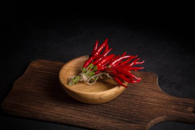 Demet taze çiğ kırmızı sıcak biber biber