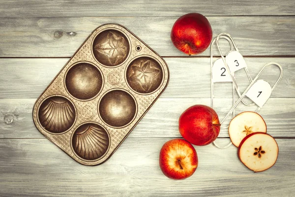 Apples Baking Tin Rustic Table Plan View — Stock Photo, Image