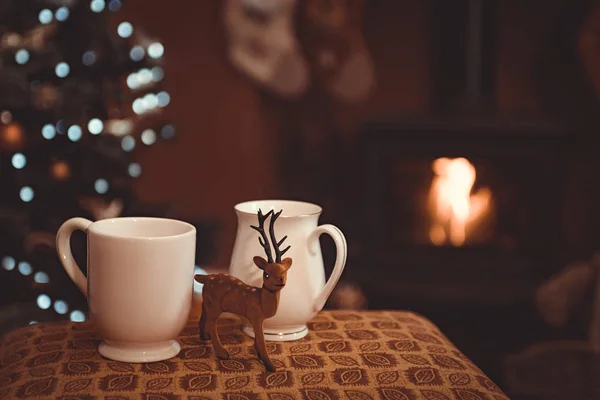 Festive Christmas Drinks Roaring Log Fire — Stock Photo, Image