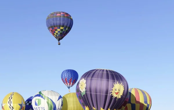Färgglada Luftballonger Svävande Albuquerque Ballong Festival — Stockfoto