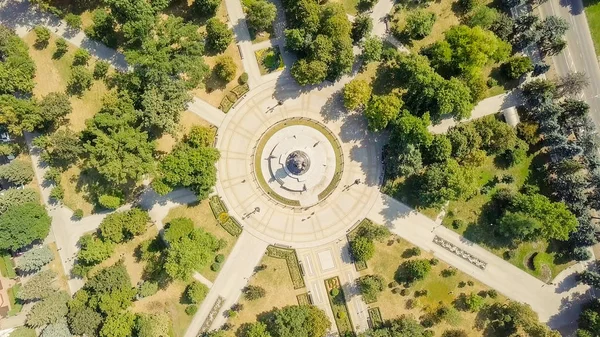 Rusya, Krasnodar - 30 Ağustos 2017: Anıt Catherine II - Empress Catherine II Krasnodar onuruna bir anıt. Bu Ekaterinensky Meydanı'nda yer almaktadır. Şehir Krasnodar, Rusya Federasyonu