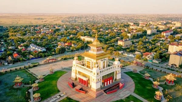 Morada Dorada Buda Shakyamuni Amanecer Templo Budista Más Grande República —  Fotos de Stock