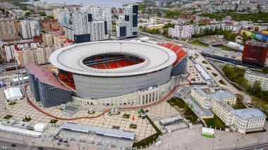 Rusya, Ekaterinburg - 30 Mayıs 2018: Merkez stadyum Yekaterinburg şehir. 2018, Dron dan FIFA futbol konumuyla eşleşen  