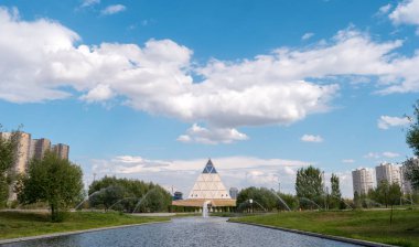 Astana, Kazakistan - 6 Eylül 2016: Palace barış ve uzlaşma