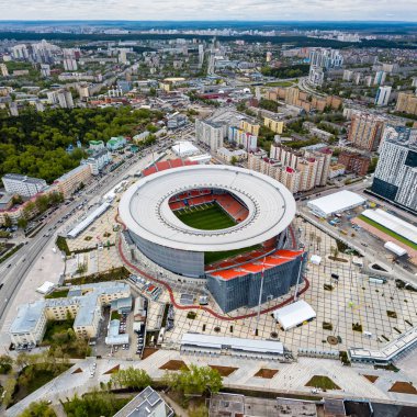 Rusya, Ekaterinburg - 30 Mayıs 2018: Merkez stadyum Yekaterinburg şehir. FIFA futbol konumunu 2018 eşleşir. Havadan görünümü