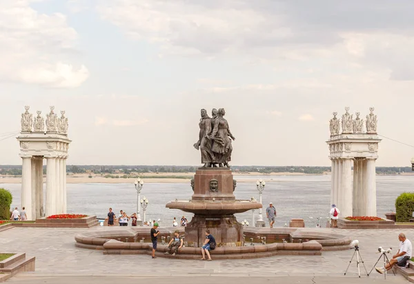 Oroszország Volgográd 2017 Augusztus Szökőkút Művészet Volga Folyó — Stock Fotó