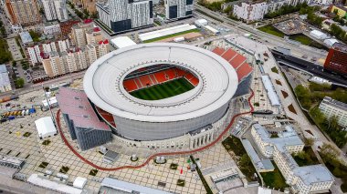 Rusya, Ekaterinburg - 30 Mayıs 2018: Merkez stadyum Yekaterinburg şehir. 2018, Dron dan FIFA futbol konumuyla eşleşen  