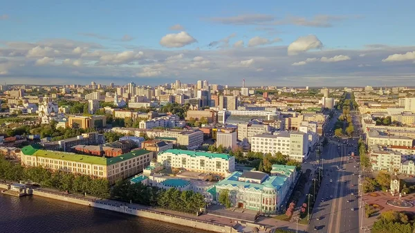 렌카의 제방이다 러시아의 예카테린부르크 역사적 중심지 — 스톡 사진