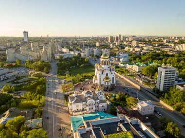 Kilisenin kan adına All Saints Rusça arazi üzerinde. Havadan görünümü (uçak). Yekaterinburg, Rusya Federasyonu