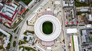 Rusya, Ekaterinburg - 30 Mayıs 2018: Merkez stadyum Yekaterinburg şehir. 2018, Dron dan FIFA futbol konumuyla eşleşen  