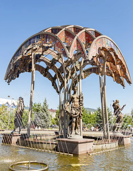 Russia Tyumen July 2018 Fountain Seasons Downtown Tyumen — Stock Photo, Image