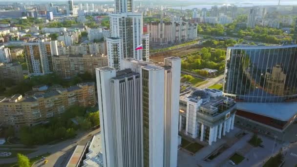 俄罗斯 叶卡捷琳堡 2018年6月7日 在叶卡捷琳堡市中心的区域政府和摩天大楼的建设 超高清 — 图库视频影像