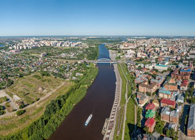 Tyumen şehir, nehir Tura, Rusya, Rus metin - Tyumen çıkabilir. Hava fotoğrafçılığı