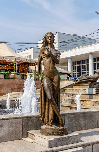 Rússia Krasnoyarsk Julho 2018 Fonte Rio Sibéria Escultura Honra Rio — Fotografia de Stock