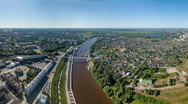 Tyumen şehir, nehir Tura, Rusya, Rus metin - Tyumen çıkabilir. Hava fotoğrafçılığı