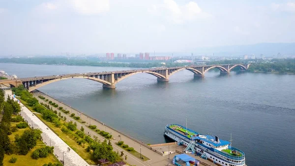 Rusia Krasnoyarsk Julio 2018 Río Yenisei Puente Comunal Panorama Ciudad — Foto de Stock