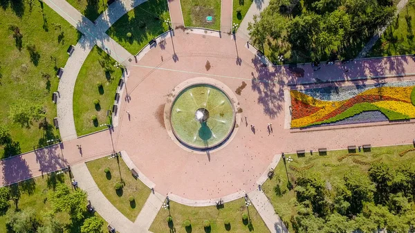 Ιρκούτσκ Ρωσία Πλατεία Που Ονομάζεται Μετά Από Κίροφ Κρήνη Από — Φωτογραφία Αρχείου
