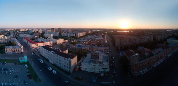 俄罗斯 鄂木斯克 2018年7月16日 日落时的城市全景 航空摄影 — 图库照片