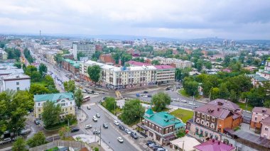 Rusya, Irkutsk - 26 Temmuz 2018: 130 çeyrek (ayrıca Irkutsk yerleşmesi), Irkutsk, Rusya, dan Dron  