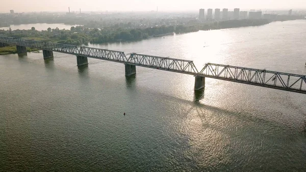 Första Järnvägsbron Novosibirsk Panorama Över Den Staden Novosibirsk Visa Floden — Stockfoto