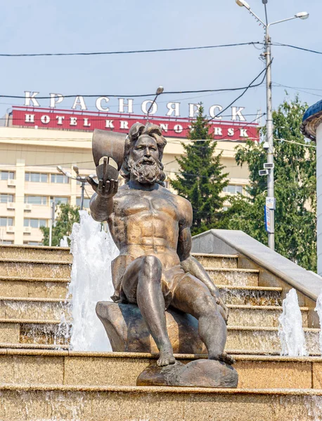 Rússia Krasnoyarsk Julho 2018 Fonte Rio Sibéria Escultura Honra Rio — Fotografia de Stock