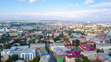 Rusya, Irkutsk. Panoramik şehir ve kuş uçuş, üzerinden Dron yükseklikten Angara Nehri  